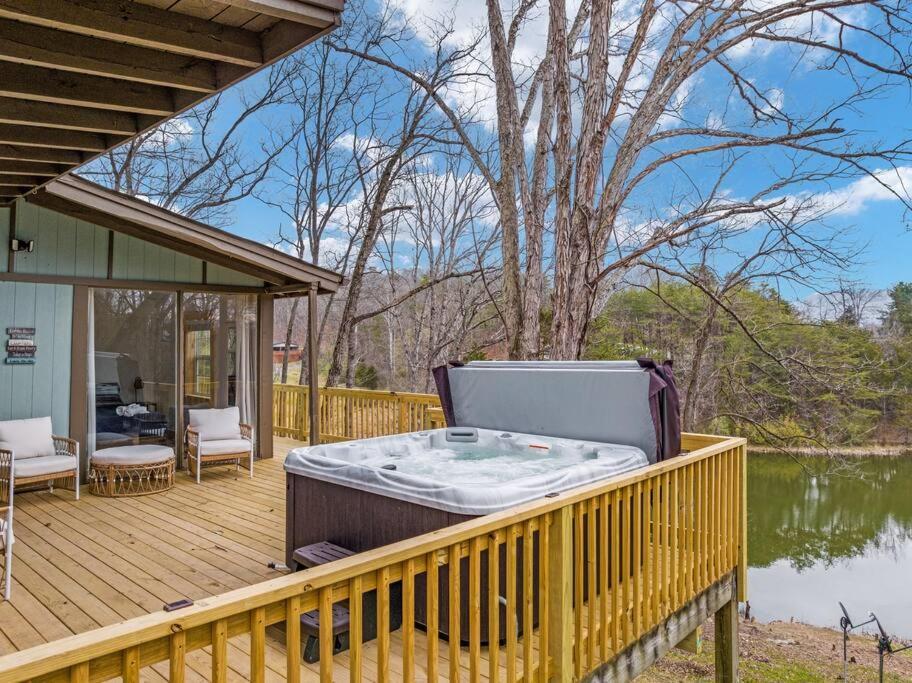 Lazy Lake 3Br Cabin W/ Mtn Views + Hot Tub +Wi-Fi Luray Esterno foto