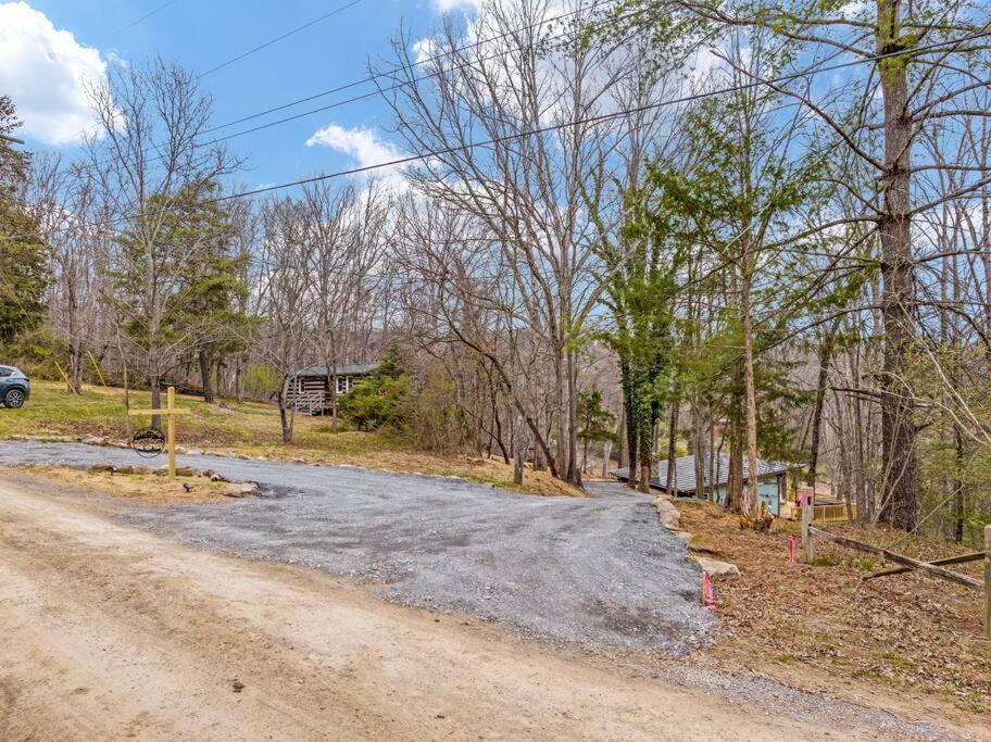 Lazy Lake 3Br Cabin W/ Mtn Views + Hot Tub +Wi-Fi Luray Esterno foto